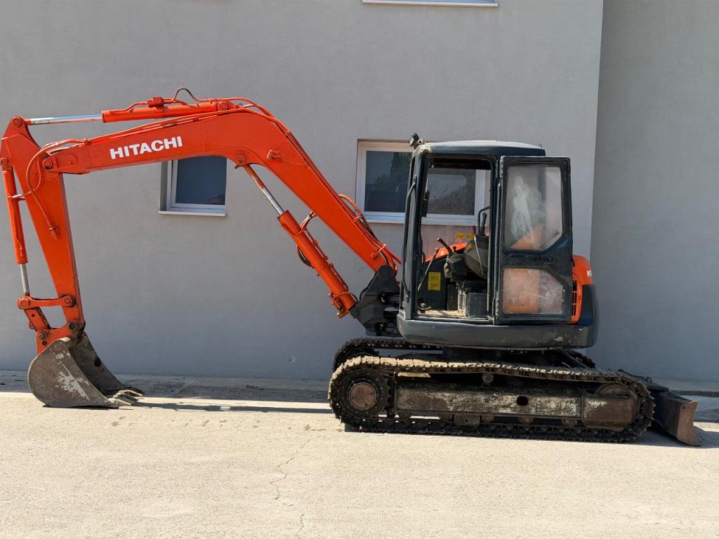 Hitachi ZAXIS 80 Photo 4