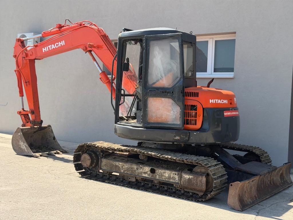 Hitachi ZAXIS 80 Photo 6
