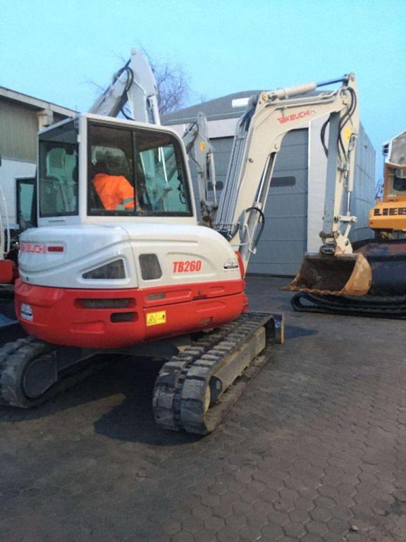 Takeuchi TB260 Photo 2