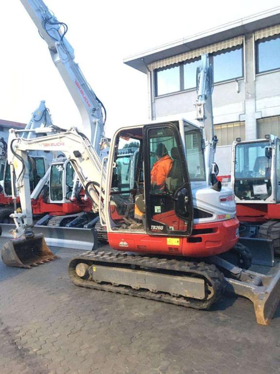Takeuchi TB260 Photo 6