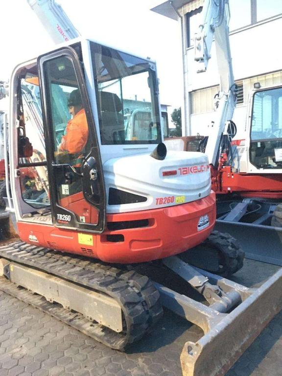 Takeuchi TB260 Photo 7