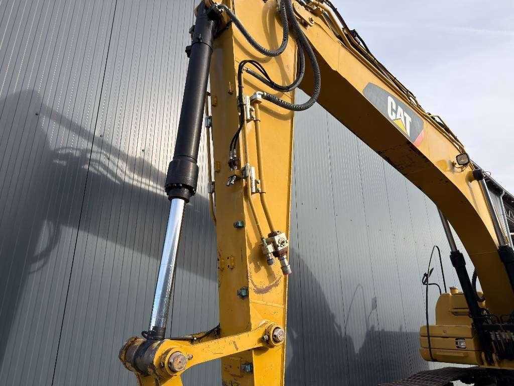 Caterpillar 320D L Photo 14