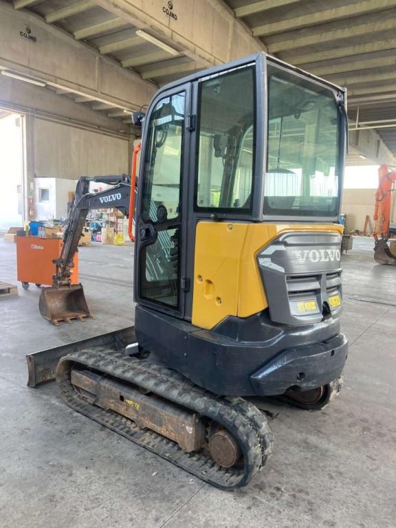 Volvo EC27D Photo 4