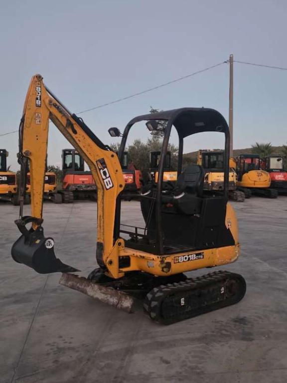 JCB 8018 Photo 3