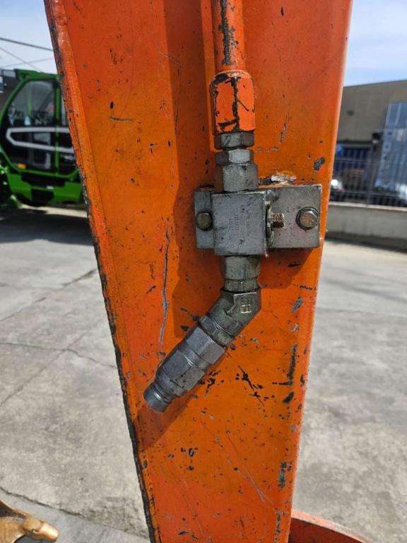 Hitachi ZX50 CLR Photo 10