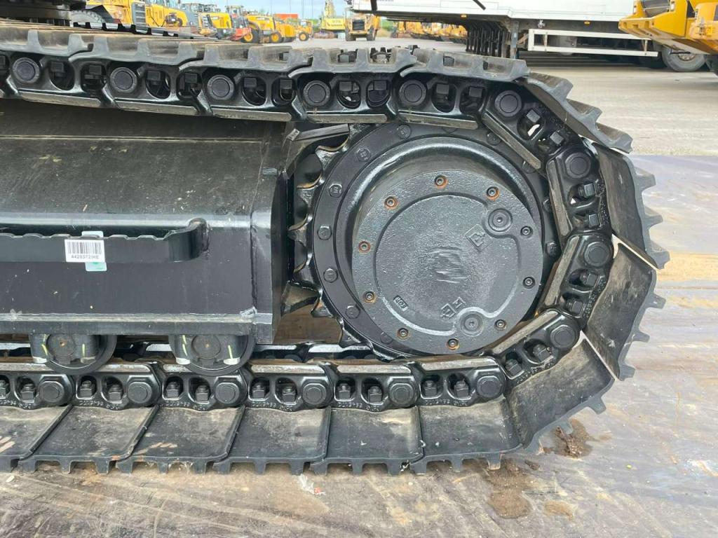 Caterpillar 323D3 Photo 13