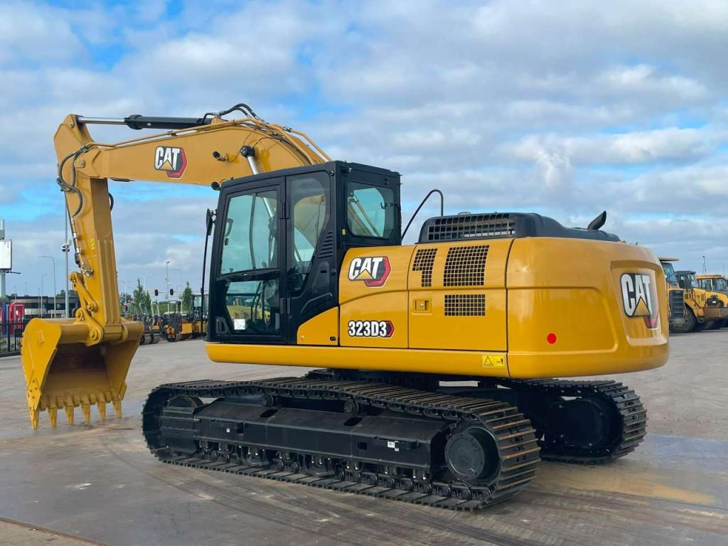 Caterpillar 323D3 Photo 3
