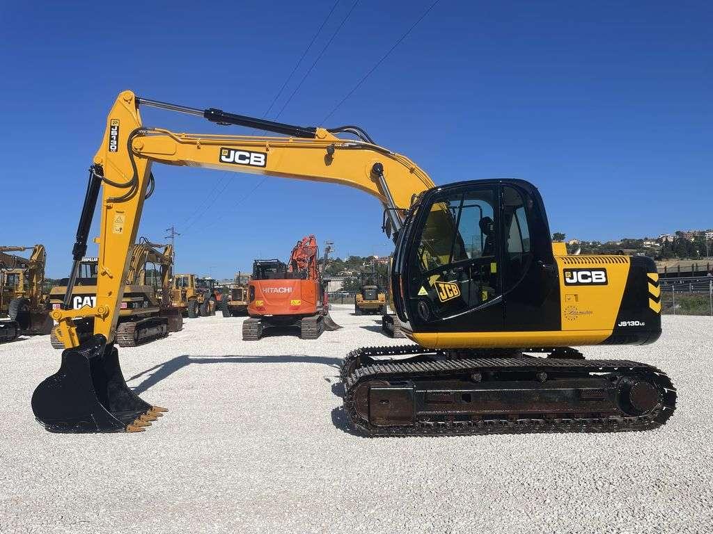 JCB JS 130 Photo 2