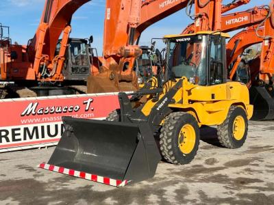 Volvo L30G sold by Massucco T. Srl