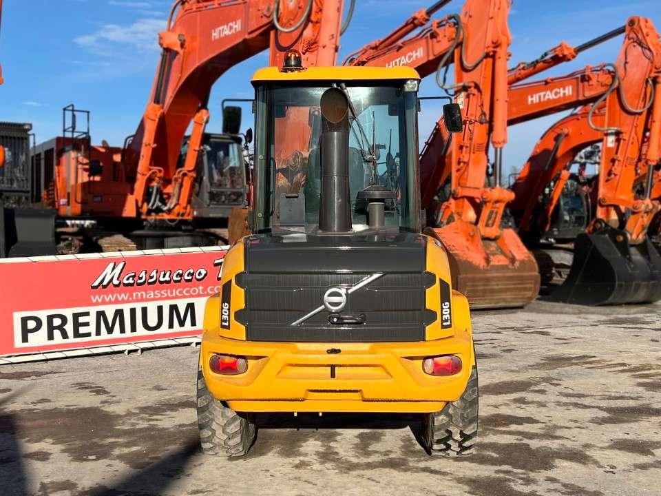 Volvo L30G Photo 12