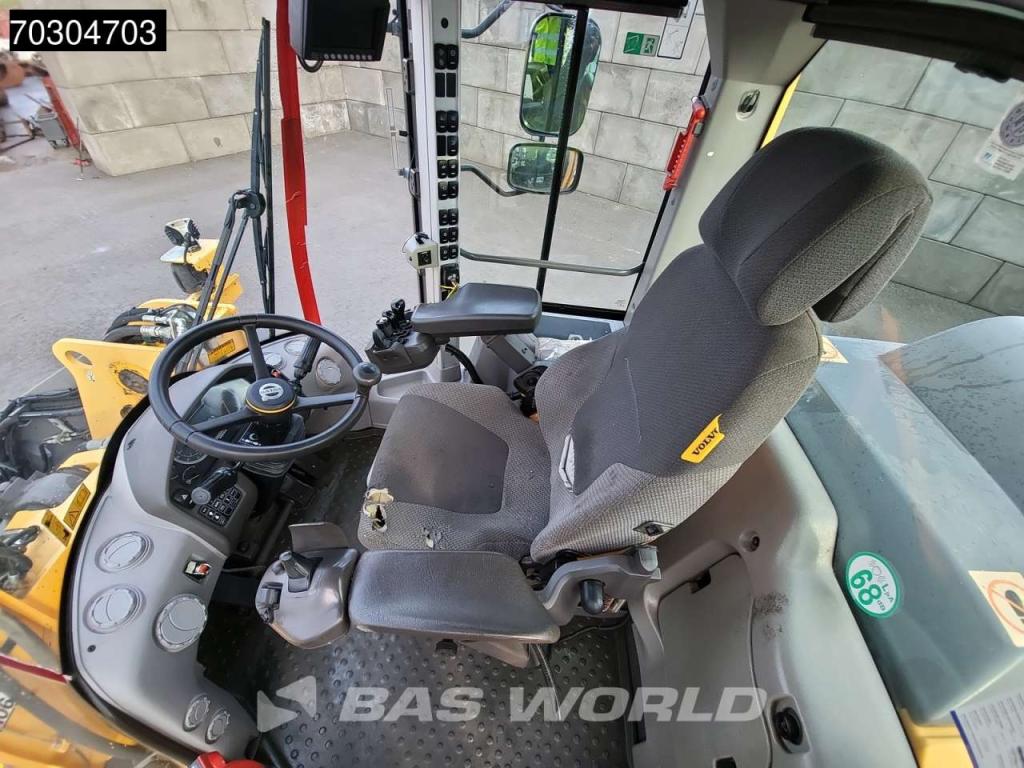 Volvo L110 H CDC - 3rd Function Photo 29