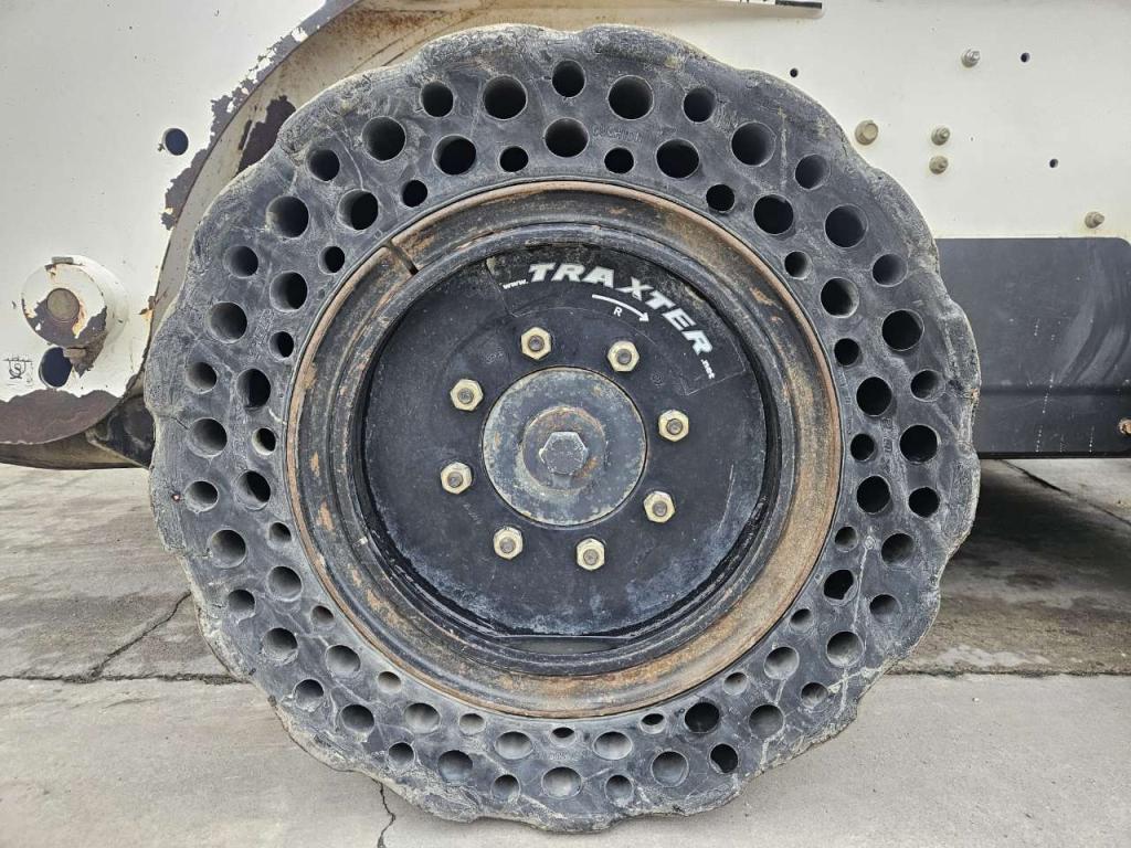 Bobcat S185 Photo 8