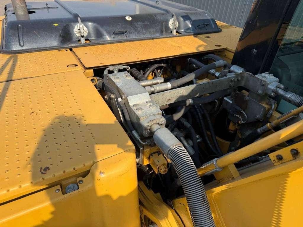 Caterpillar 323D L Photo 13