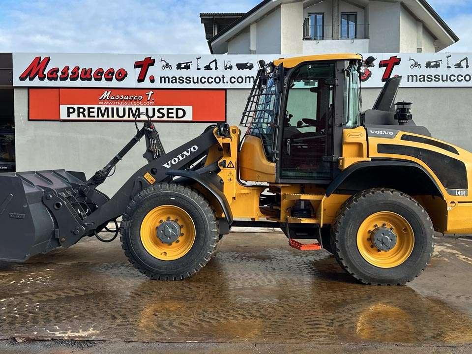 Volvo L45H Photo 2