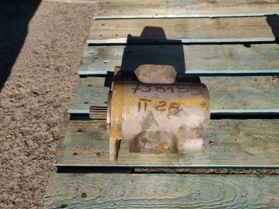 Hydraulic pump for Caterpillar IT28B sold by CERVETTI TRACTOR Srl