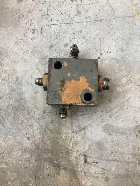 Travel control valve for Fiat Hitachi EX 235 Photo 1