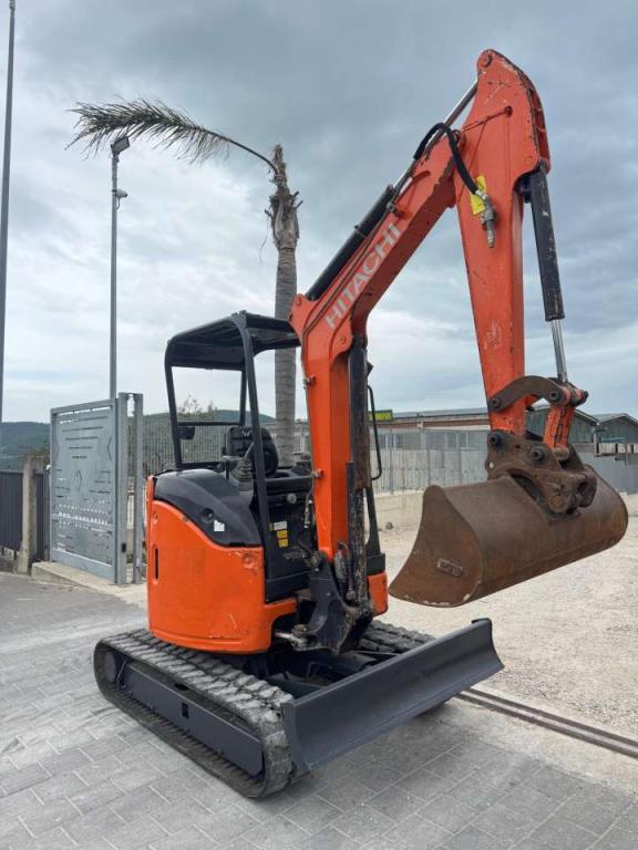 Hitachi ZX26U-5AYR Photo 2