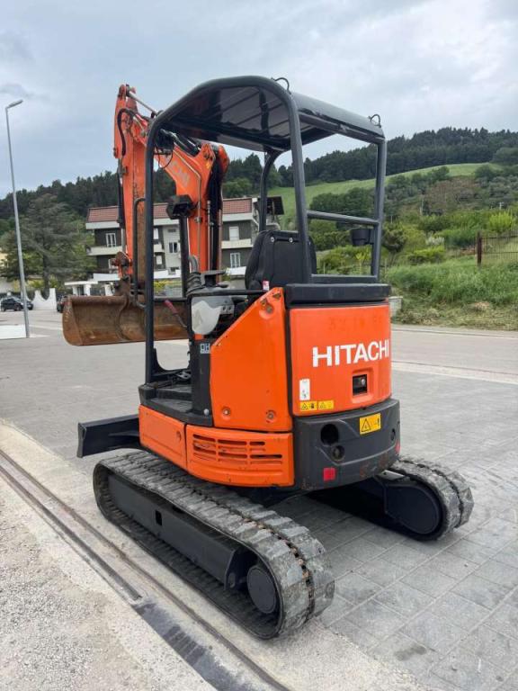Hitachi ZX26U-5AYR Photo 4