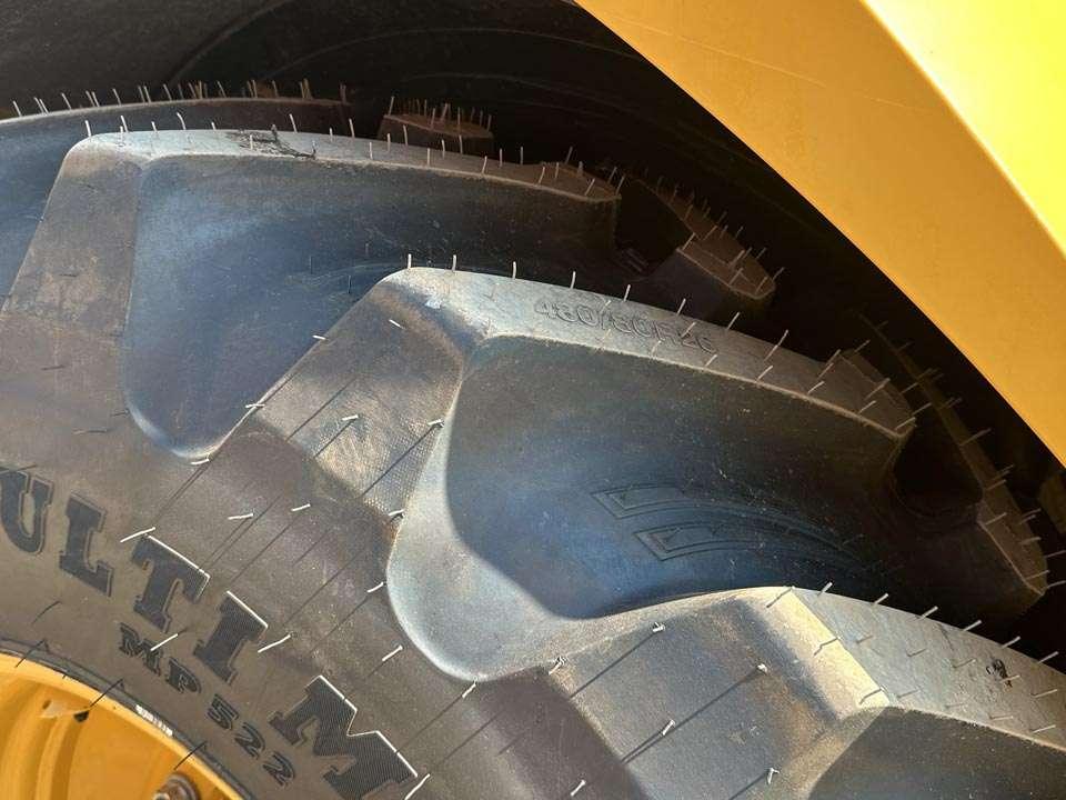 Caterpillar 432F2 4x4 Photo 4