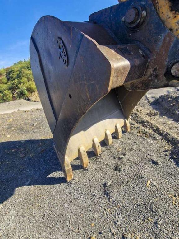 JCB JS235HD Photo 10