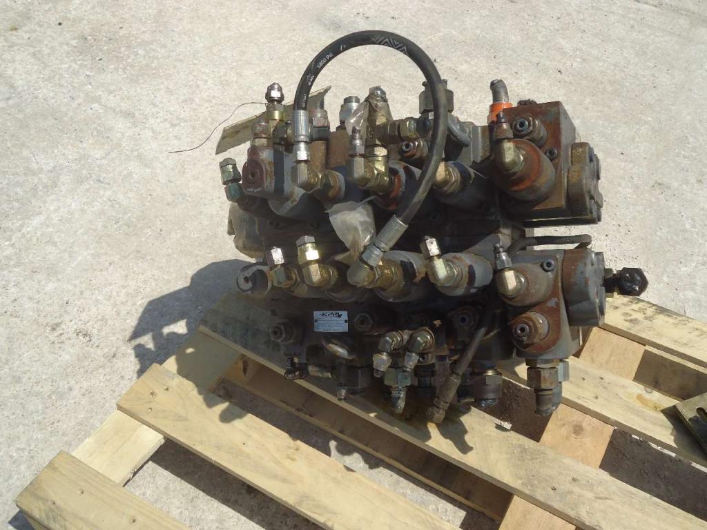 Hydraulic distributor for Fiat Kobelco E235 Photo 1