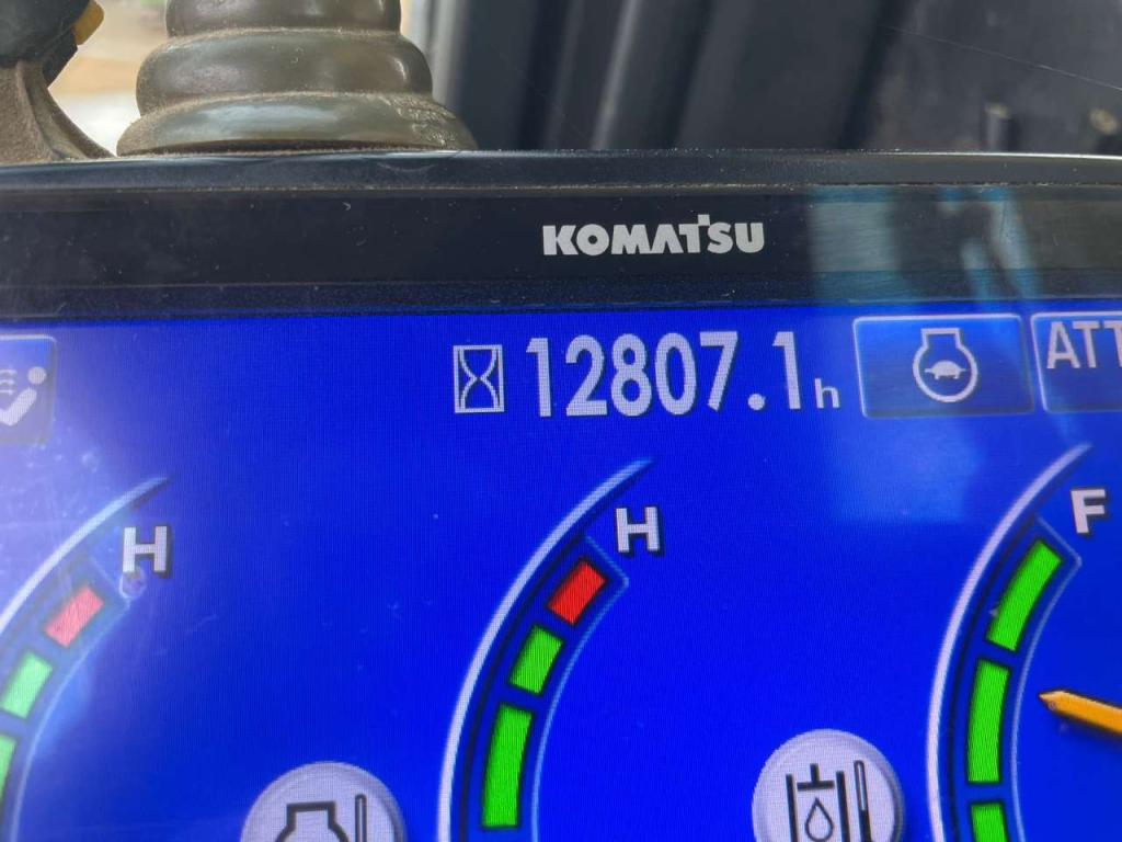 Komatsu PC240LC-10 Photo 22