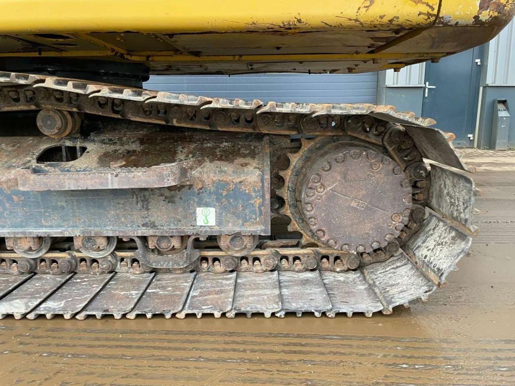Komatsu PC240LC-10 Photo 27