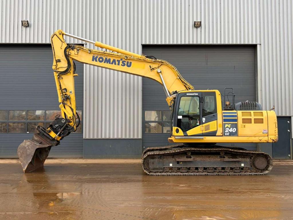 Komatsu PC240LC-10 Photo 5