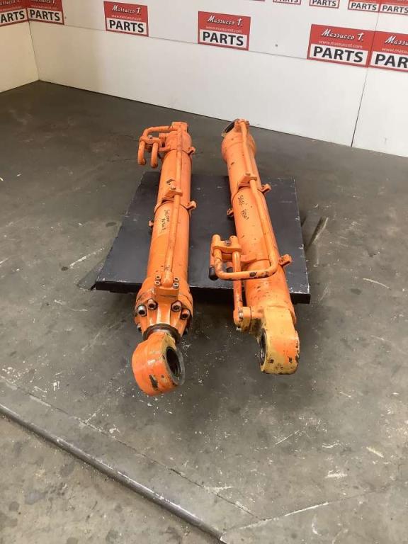 Lifting piston for Fiat Hitachi FH 200 E Photo 1