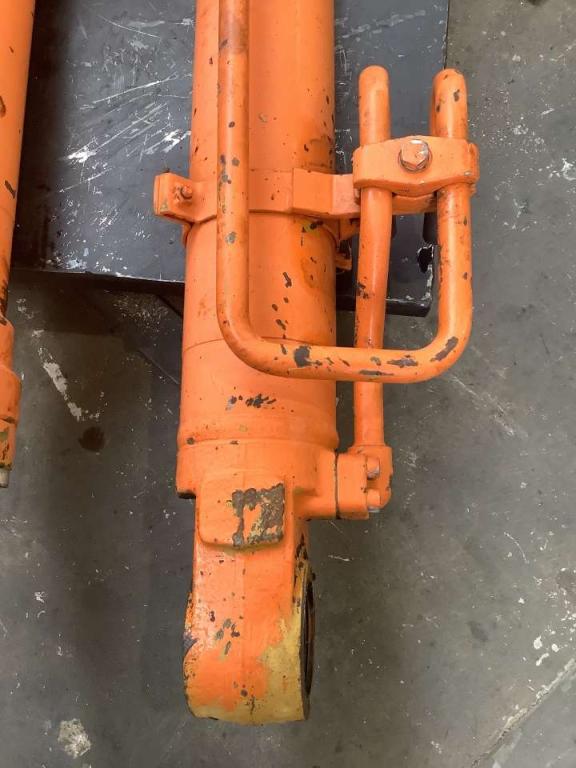 Lifting piston for Fiat Hitachi FH 200 E Photo 3