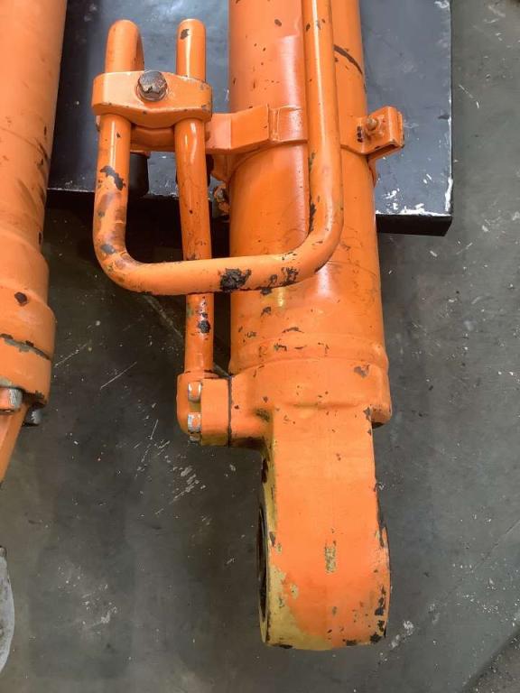 Lifting piston for Fiat Hitachi FH 200 E Photo 5