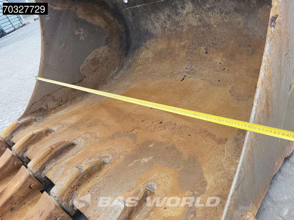 Liebherr R956 HD Photo 15