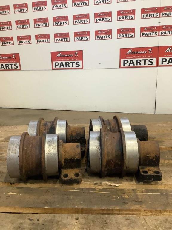 Carrier rollers for Fiat Hitachi FH200E Photo 3