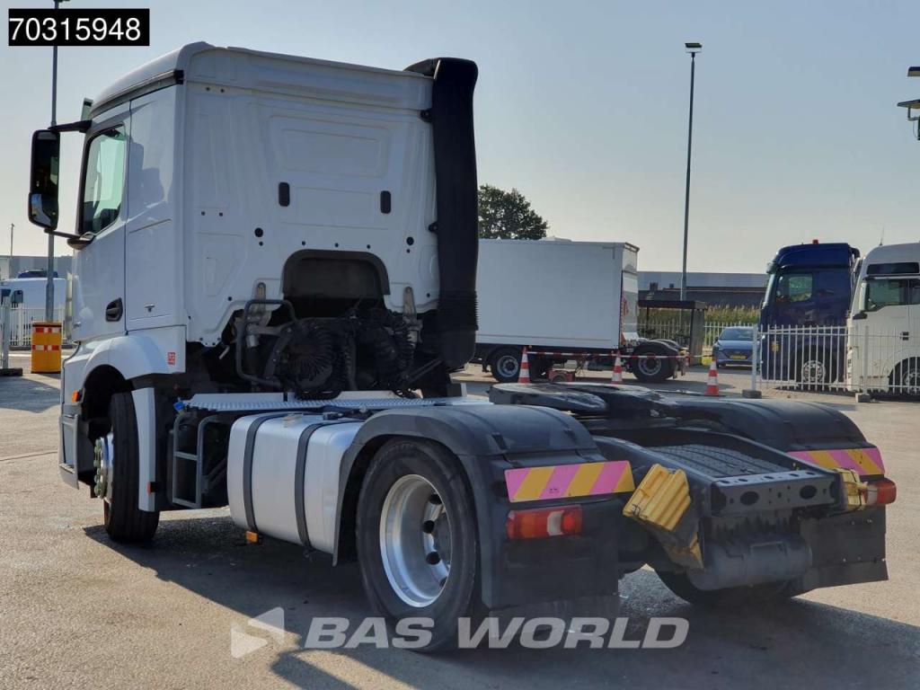 Mercedes-Benz Actros 1843 4X2 ClassicSpace Retarder PTO ADR Alcoa's Photo 2
