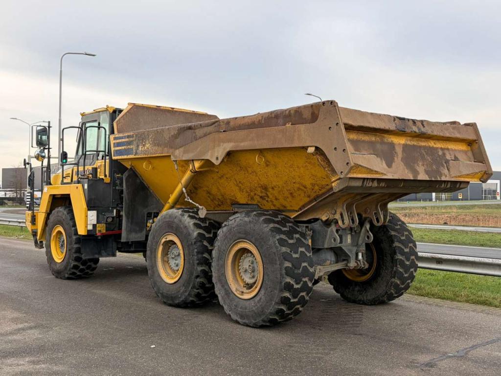 Komatsu HM300-3 Photo 4