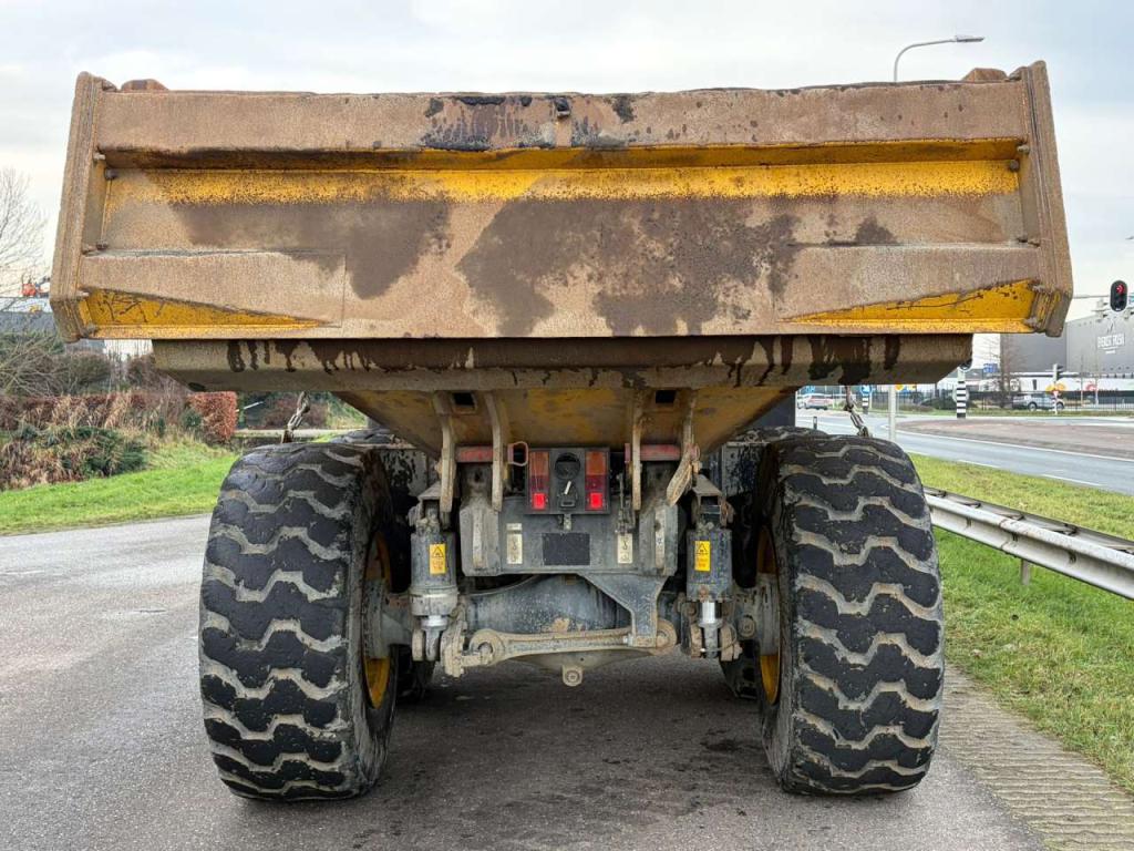 Komatsu HM300-3 Photo 5