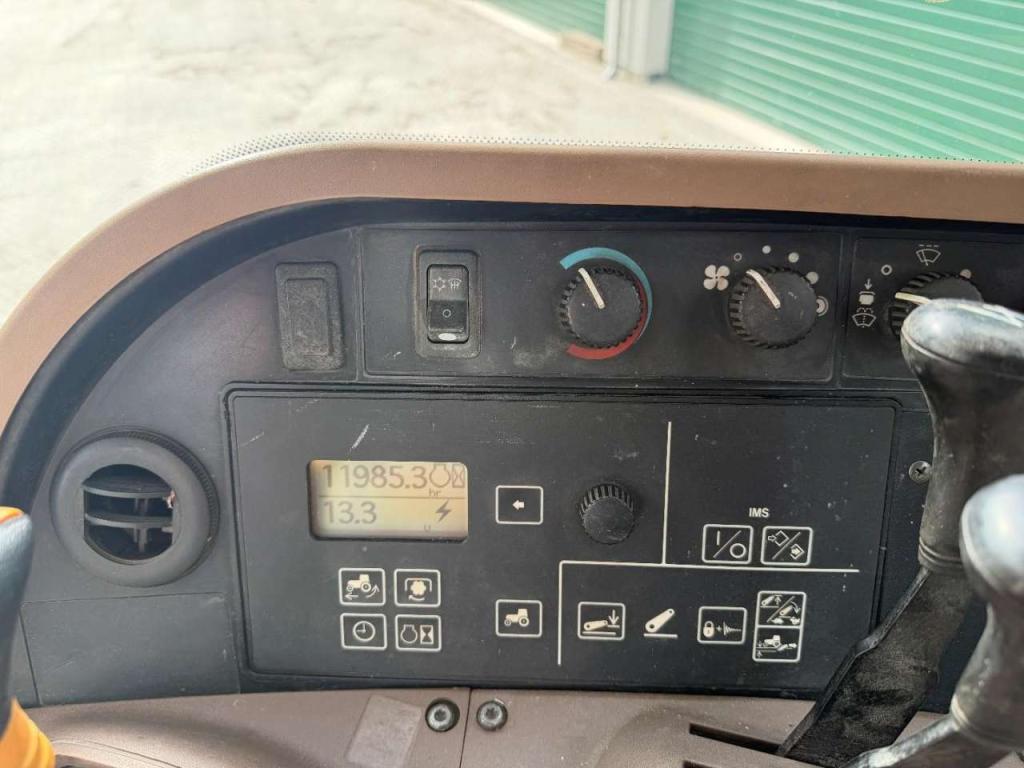 John Deere 7720 PQ - No TLS - Good Condition Photo 30