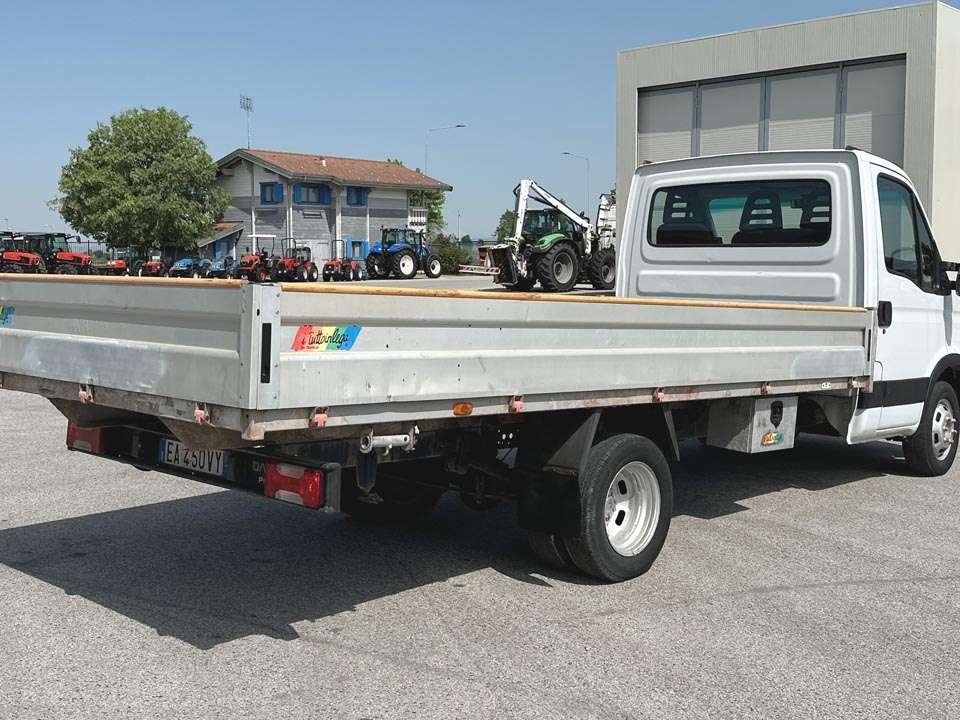 Iveco DAILY 35C13 4x2 Photo 19