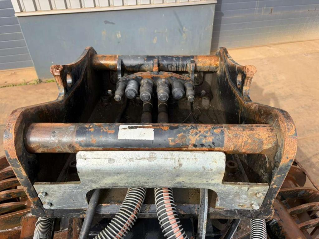 Caterpillar G320B-D OQ70/55 Photo 9