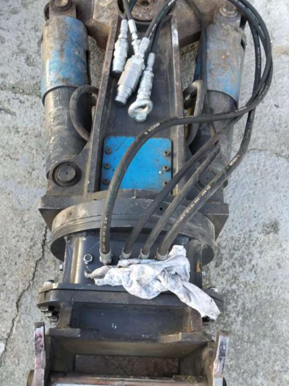 Hammer Demolition crusher Photo 2