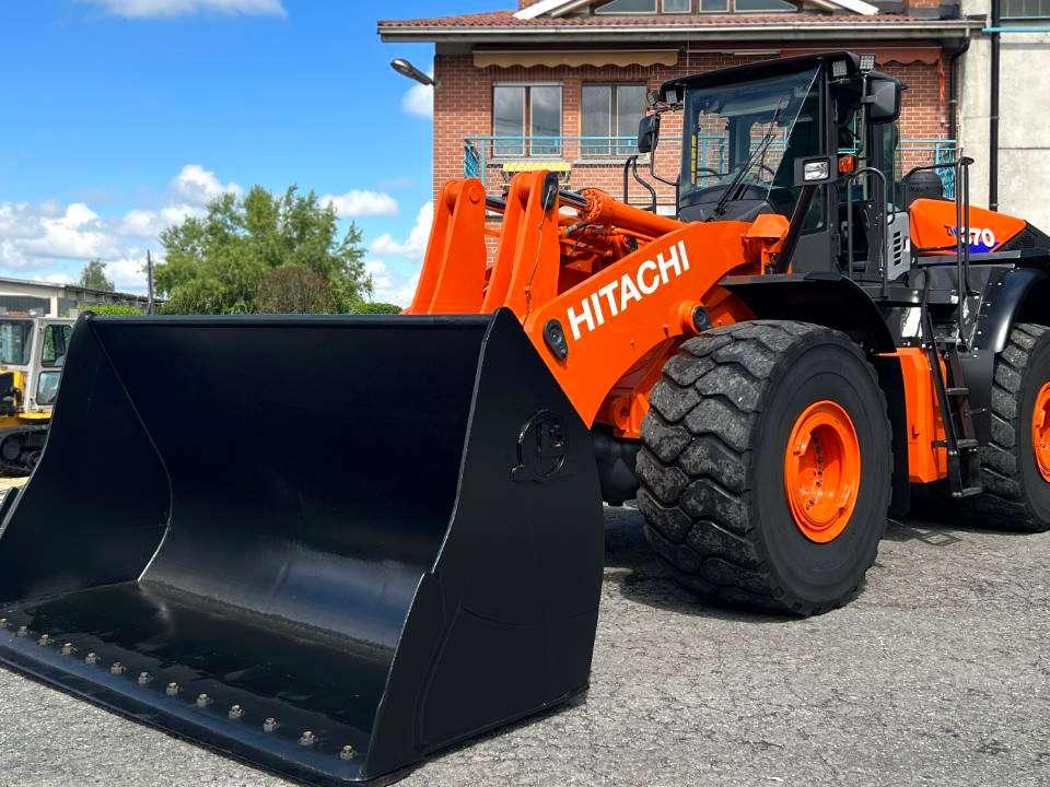 Hitachi ZW370-6 Photo 1
