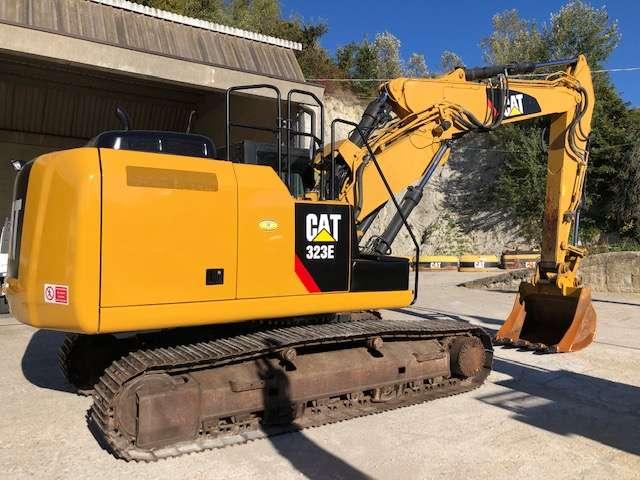 Caterpillar 323E Photo 2