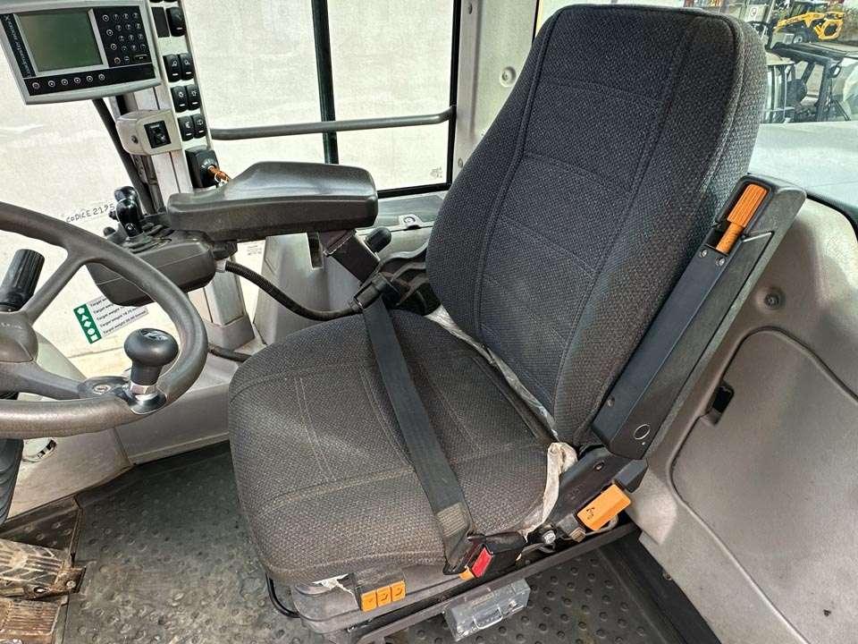 Volvo L180G Photo 14