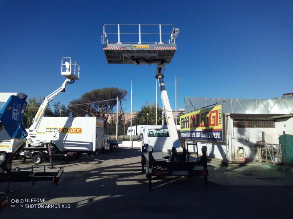 Comet SOLAR 11 Photo 8