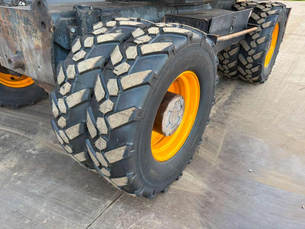 JCB JS175W Photo 11