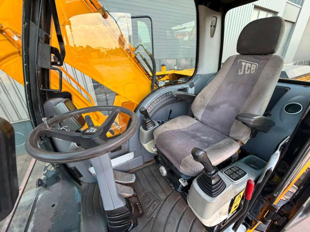 JCB JS175W Photo 18