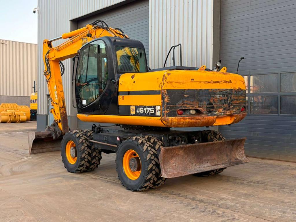 JCB JS175W Photo 3