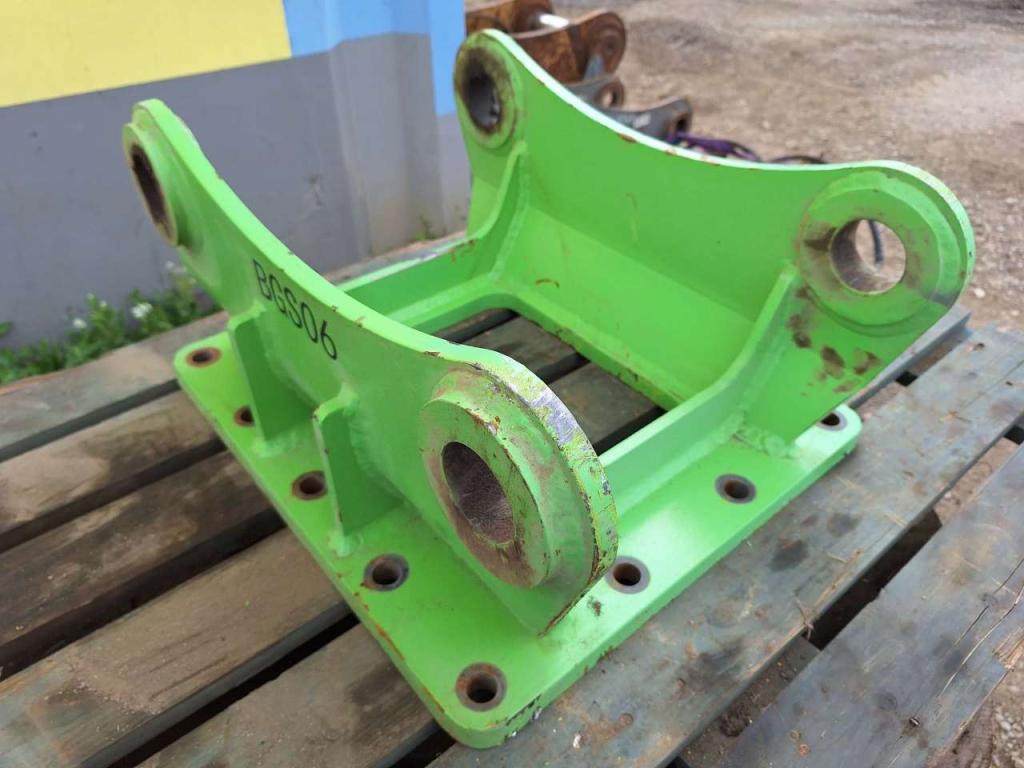 S60-BGS for 12-18 ton excavators Attachment plate Photo 6