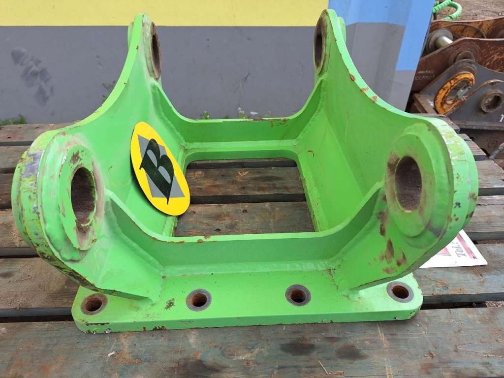 S60-BGS for 12-18 ton excavators Attachment plate Photo 7