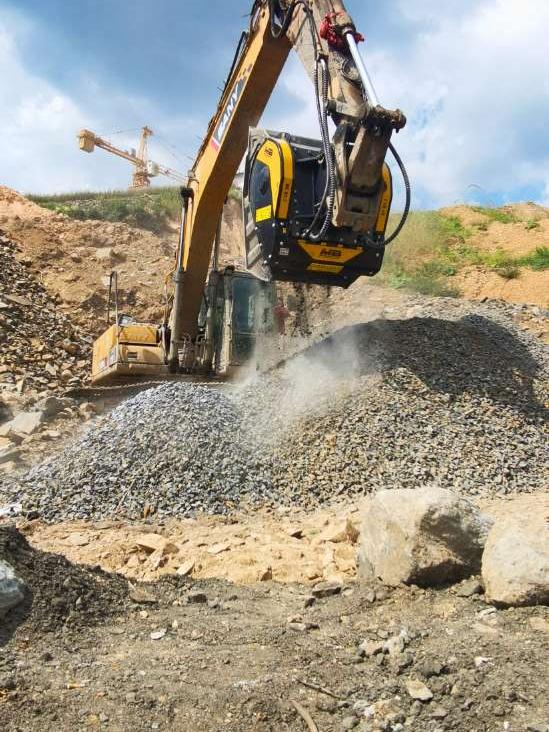 MB CRUSHER BF80.3 Photo 1